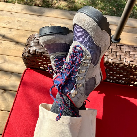 Danner Women’s Jag Hiking Boots - Picture 4 of 11